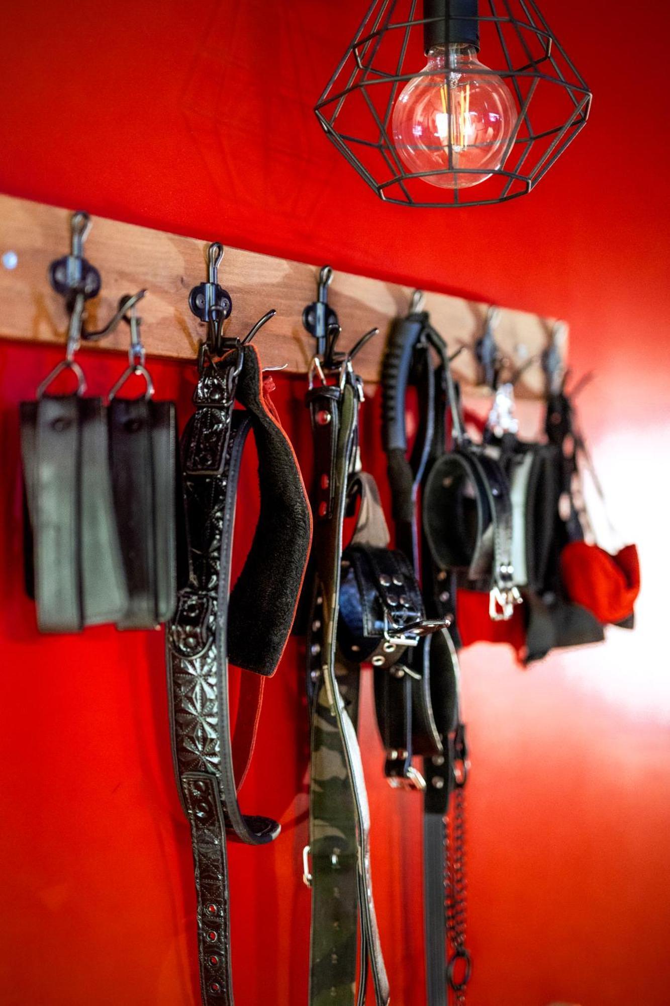 Bdsm Red Apartments Вильнюс Экстерьер фото