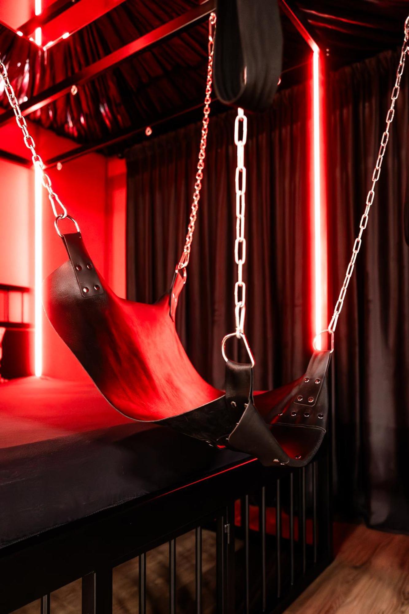 Bdsm Red Apartments Вильнюс Экстерьер фото