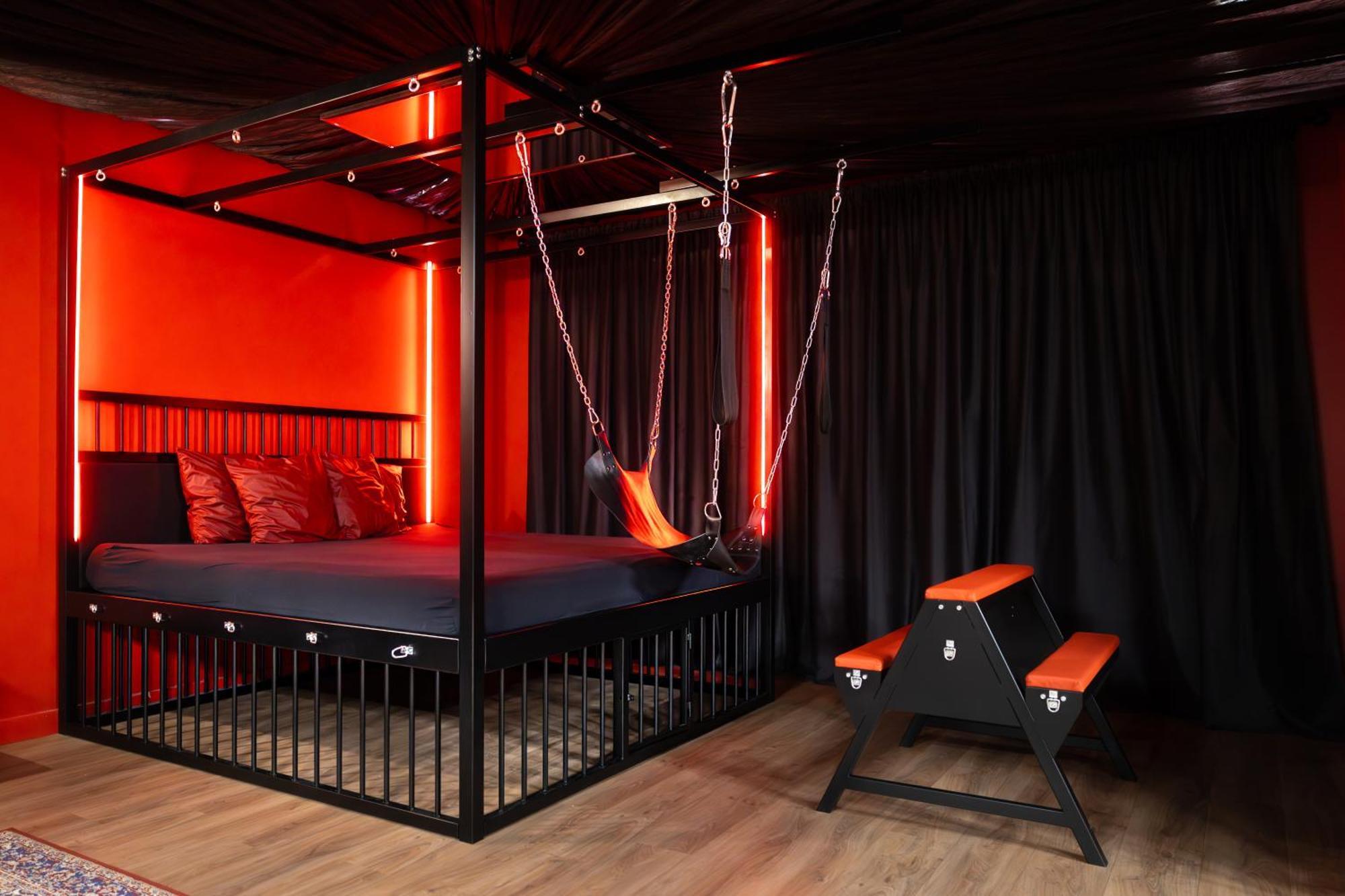 Bdsm Red Apartments Вильнюс Экстерьер фото